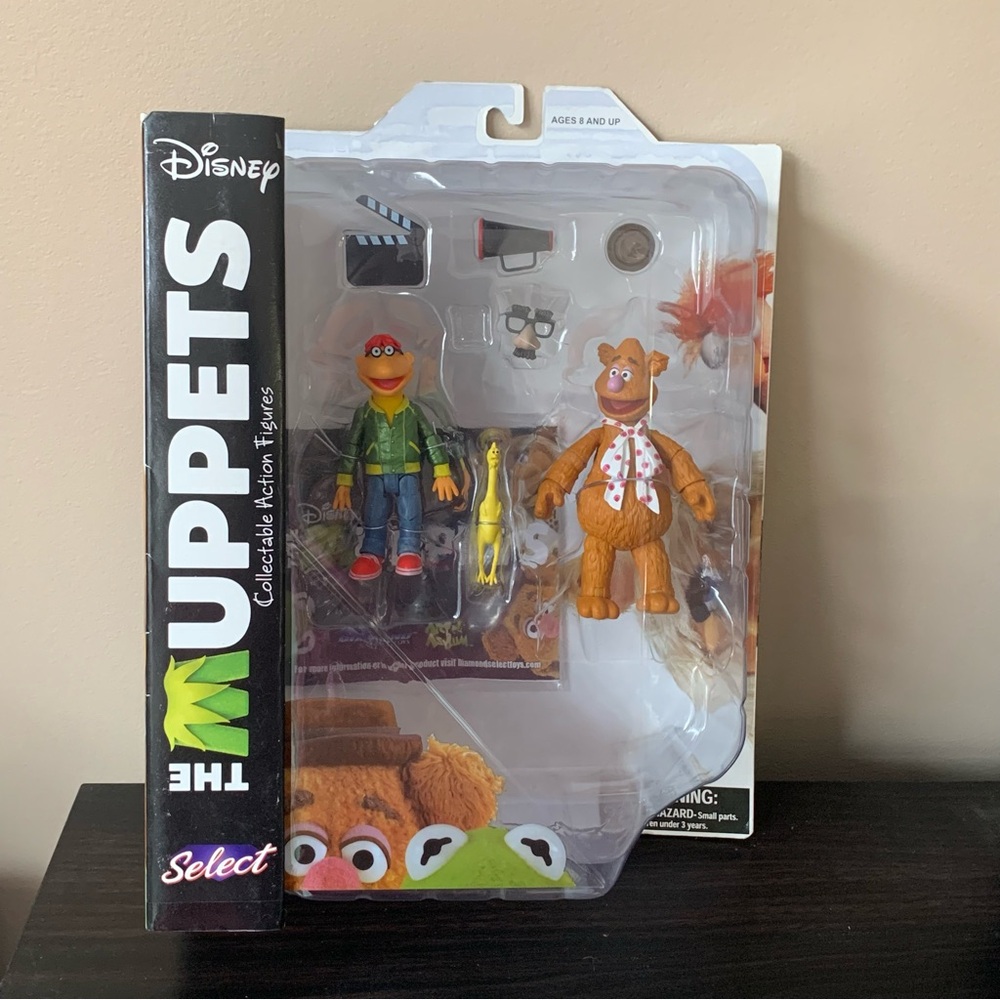 2016 Muppets Fozzie Bear and Scooter Action Figures Set Disney Diamond  NEW